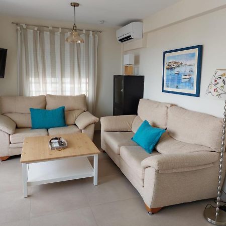 Apartamento Frente Al Mar En La Torrecilla Nerja Bagian luar foto