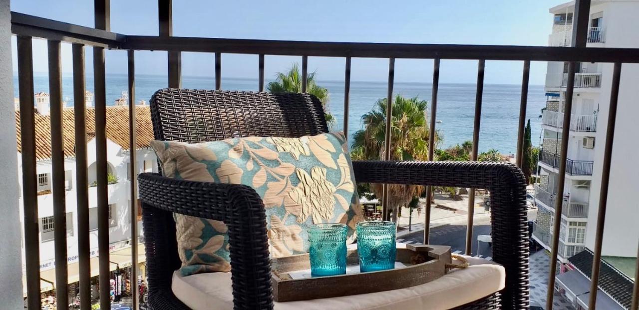 Apartamento Frente Al Mar En La Torrecilla Nerja Bagian luar foto