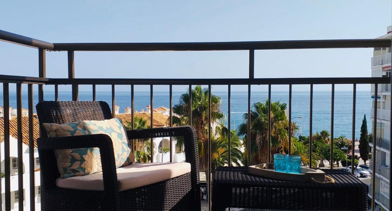 Apartamento Frente Al Mar En La Torrecilla Nerja Bagian luar foto