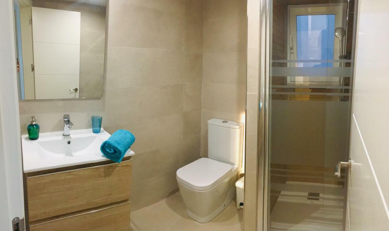 Apartamento Frente Al Mar En La Torrecilla Nerja Bagian luar foto